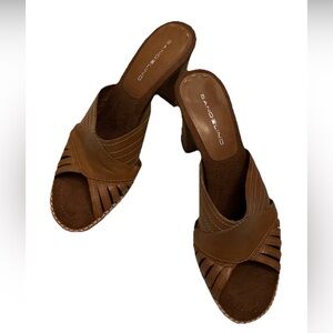 Bandolino Norberta Tan Leather Block Heel Sandals Slides 9M Boho Woven Sq Toe